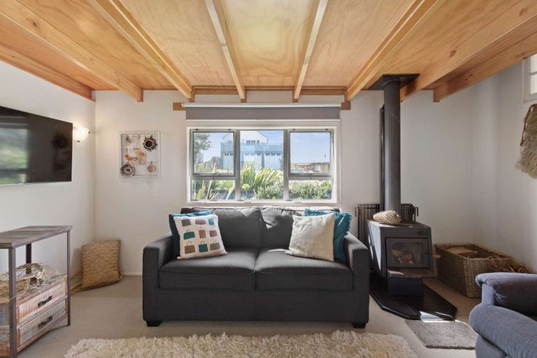 Photo of property in 35 Coleman Avenue, Waverley, 4591