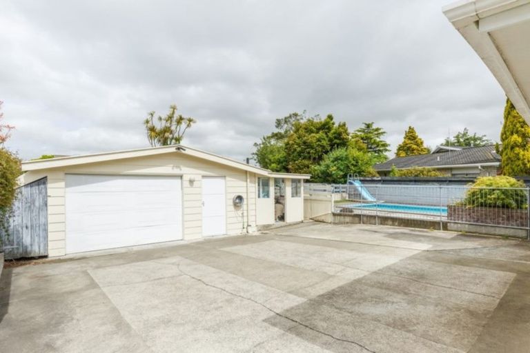 Photo of property in 19 Terry Crescent, Milson, Palmerston North, 4414