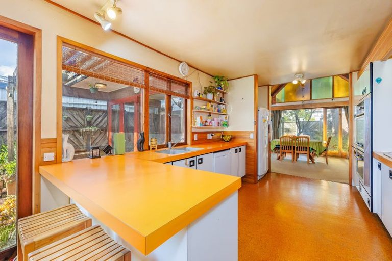 Photo of property in 41 Fitzherbert Avenue, West Harbour, Auckland, 0618