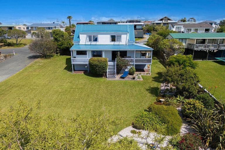 Photo of property in 18 Kotuku Place, Snells Beach, 0920