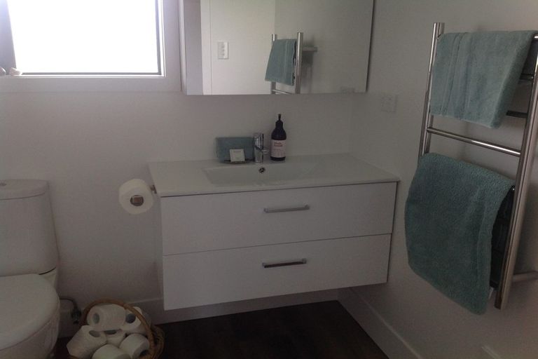 Photo of property in 5 Tua Tua Place, Baylys Beach, Dargaville, 0377