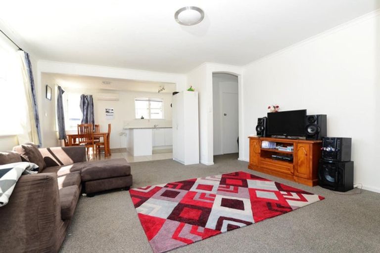 Photo of property in 75 Massey Street, Frankton, Hamilton, 3204