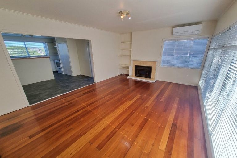 Photo of property in 2/164 Forrest Hill Road, Forrest Hill, Auckland, 0620