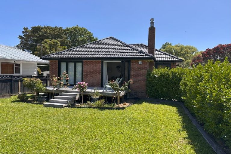 Photo of property in 33 Northall Road, New Lynn, Auckland, 0600