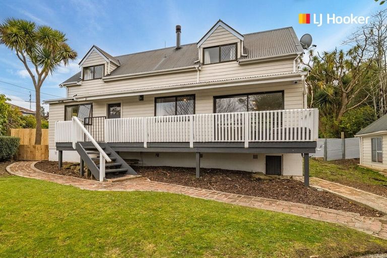 Photo of property in 27 Glenross Street, Glenross, Dunedin, 9011