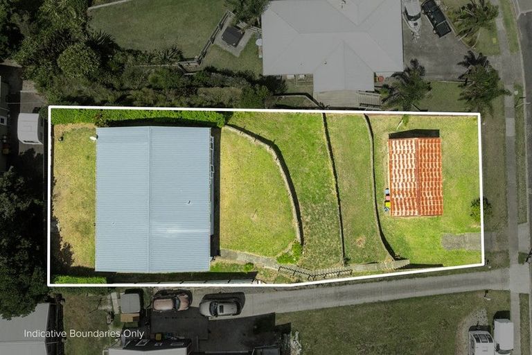 Photo of property in 43 Hanlen Avenue, Waihi Beach, 3611