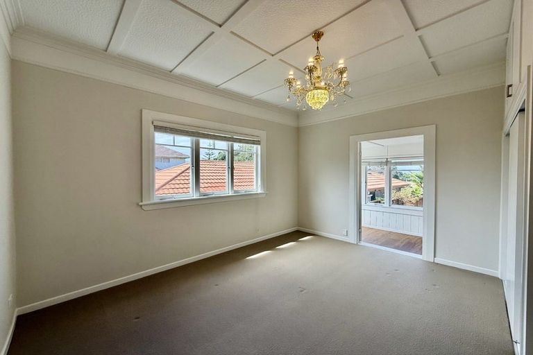 Photo of property in 39 Roys Road, Weymouth, Auckland, 2103
