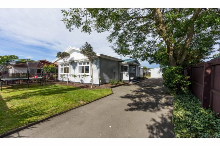 Photo of property in 319 Hendersons Road, Hoon Hay, Christchurch, 8025