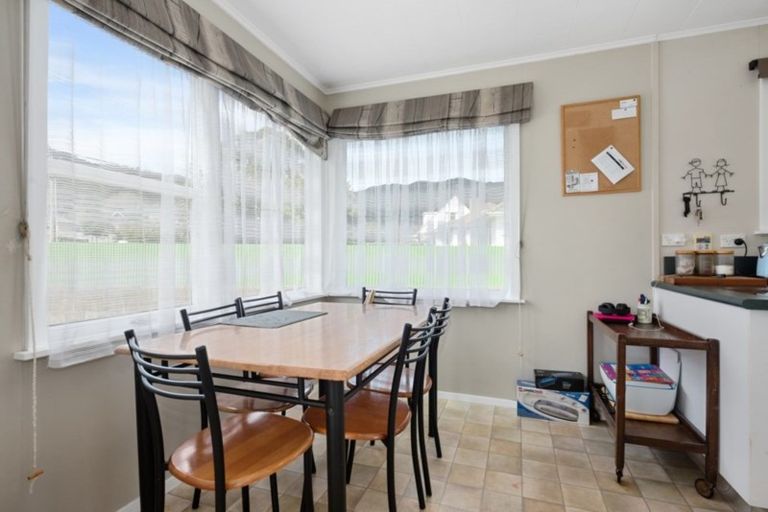 Photo of property in 66 Horoeka Street, Stokes Valley, Lower Hutt, 5019