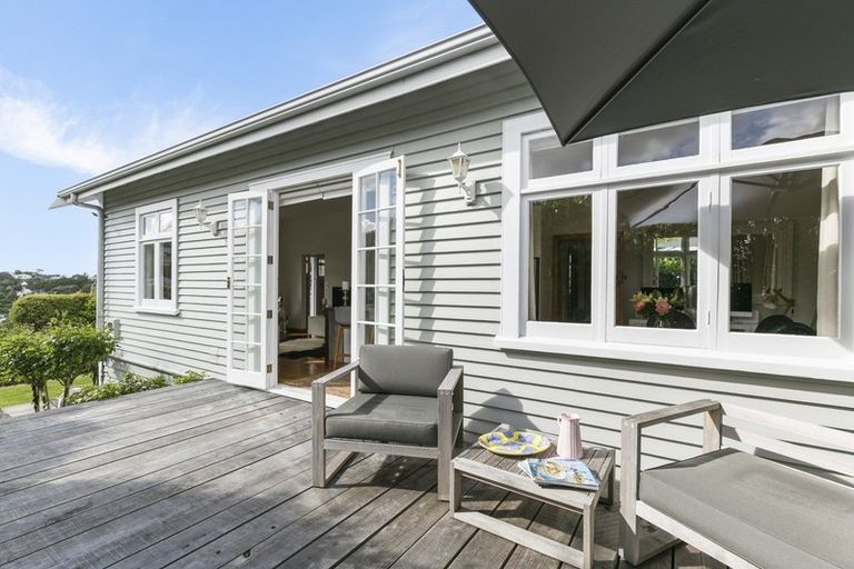 Photo of property in 18 Cashmere Avenue, Khandallah, Wellington, 6035