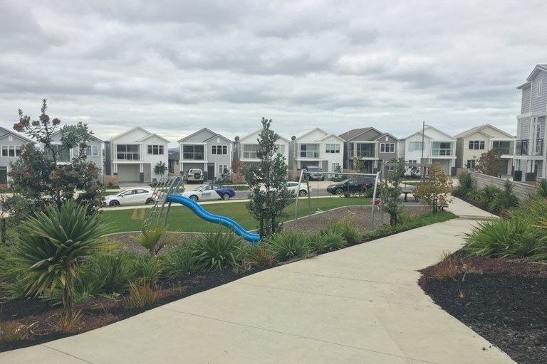 Photo of property in 40 Fernly Rise, Flat Bush, Auckland, 2019