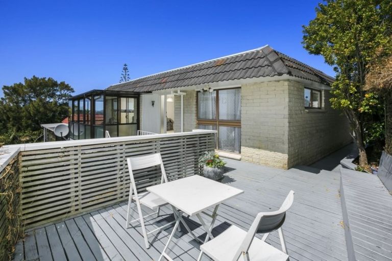 Photo of property in 2/52 Manuka Road, Glenfield, Auckland, 0629