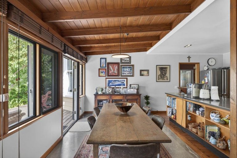 Photo of property in 120 Vauxhall Road, Narrow Neck, Auckland, 0624