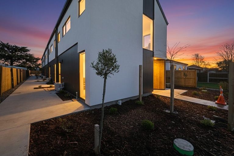 Photo of property in 22 Frederick Street, Waltham, Christchurch, 8011