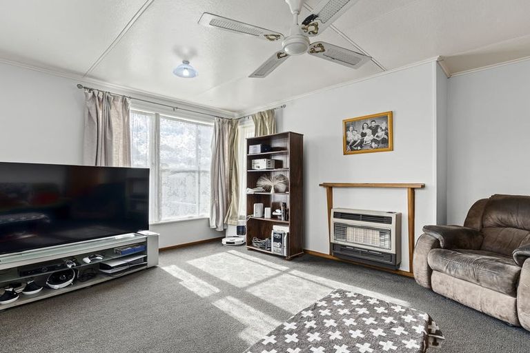 Photo of property in 7 Granby Place, Westown, New Plymouth, 4310