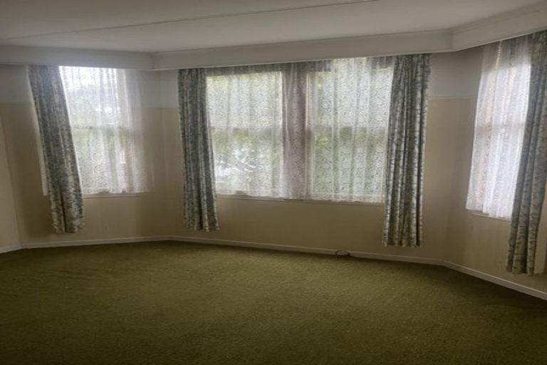 Photo of property in 39 Kamo Road, Regent, Whangarei, 0112