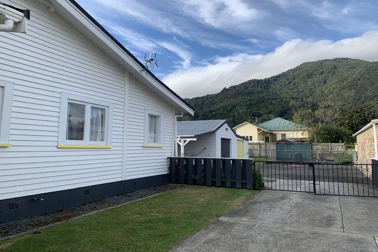 Photo of property in 24 Farmer Street, Te Aroha, 3320