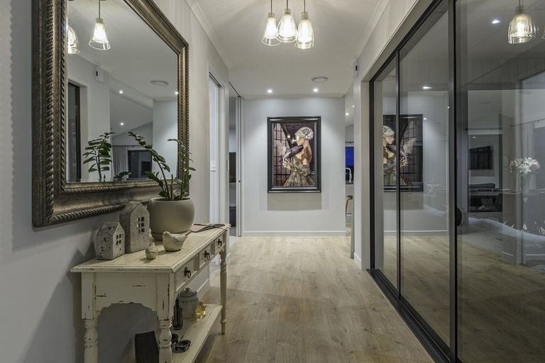 Photo of property in 71 Penetaka Heights, Pyes Pa, Tauranga, 3112