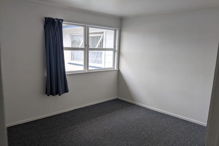 Photo of property in 1/34b Sunnynook Road, Sunnynook, Auckland, 0620