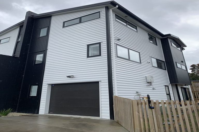 Photo of property in 59a Redwood Drive, Massey, Auckland, 0614