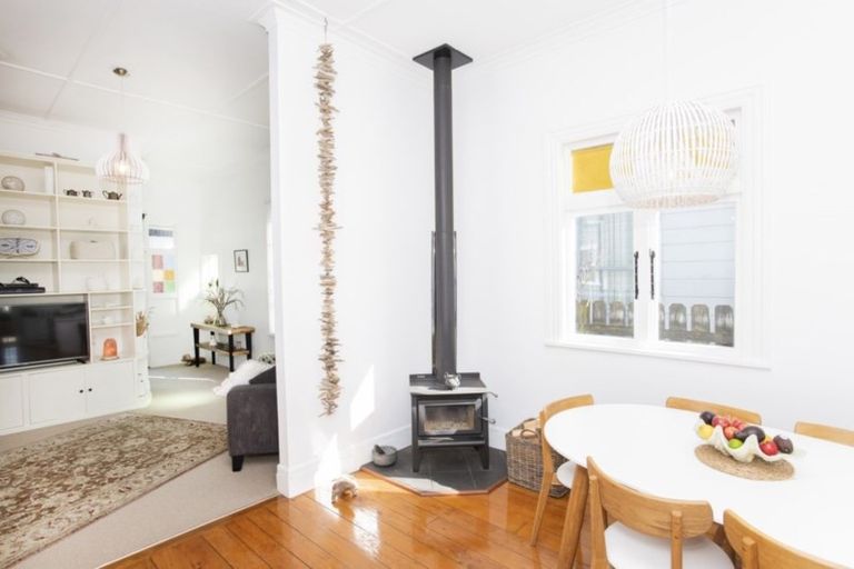 Photo of property in 337 Aberdeen Road, Gisborne, 4010