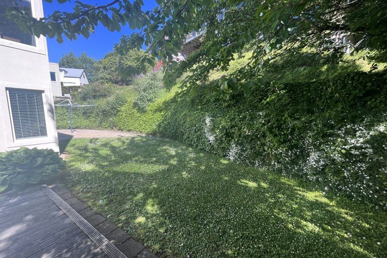 Photo of property in 11 Peregrine Place, Queenstown, 9300