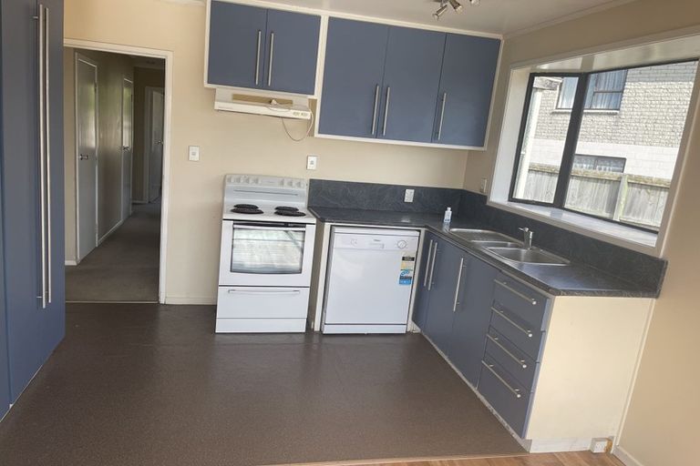 Photo of property in 48 Hollyford Drive, Clover Park, Auckland, 2105