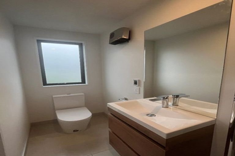 Photo of property in 5/13 Goldsmith Place, Waltham, Christchurch, 8023