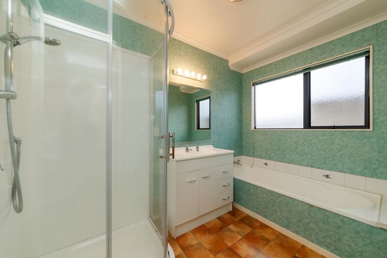 Photo of property in 94 Summerhill Drive, Fitzherbert, Palmerston North, 4410