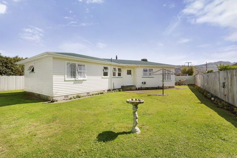 Photo of property in 61a Ararino Street, Trentham, Upper Hutt, 5018