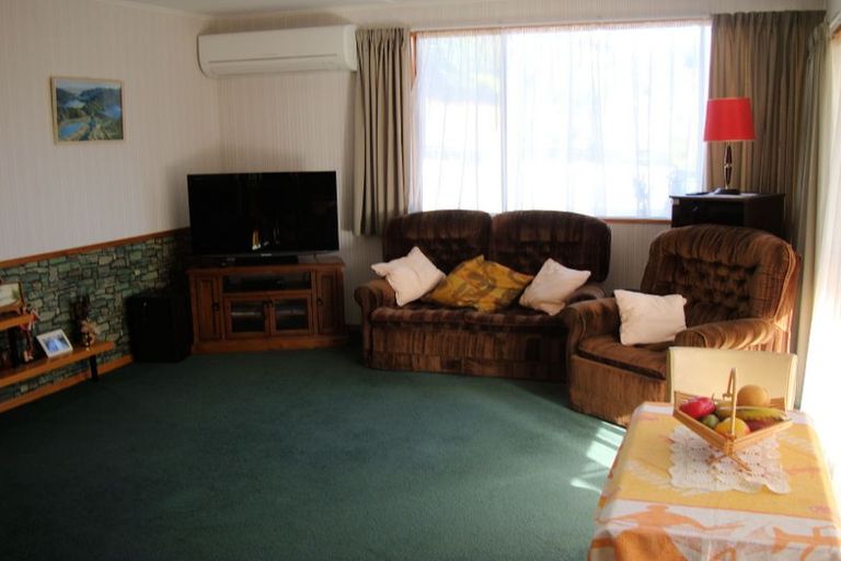 Photo of property in 23 Sutherland Road, Omarama, 9412