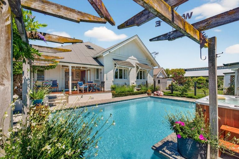 Photo of property in 503 King Street South, Hastings, 4122