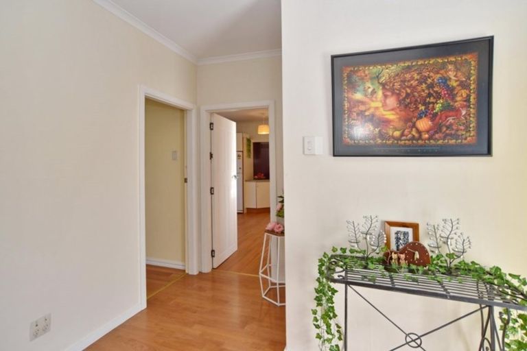 Photo of property in 213 Main North Road, Redwood, Christchurch, 8051