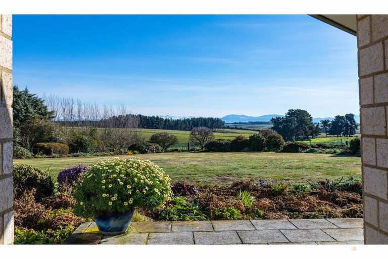 Photo of property in 108 Spur Road, Hadlow, Timaru, 7975