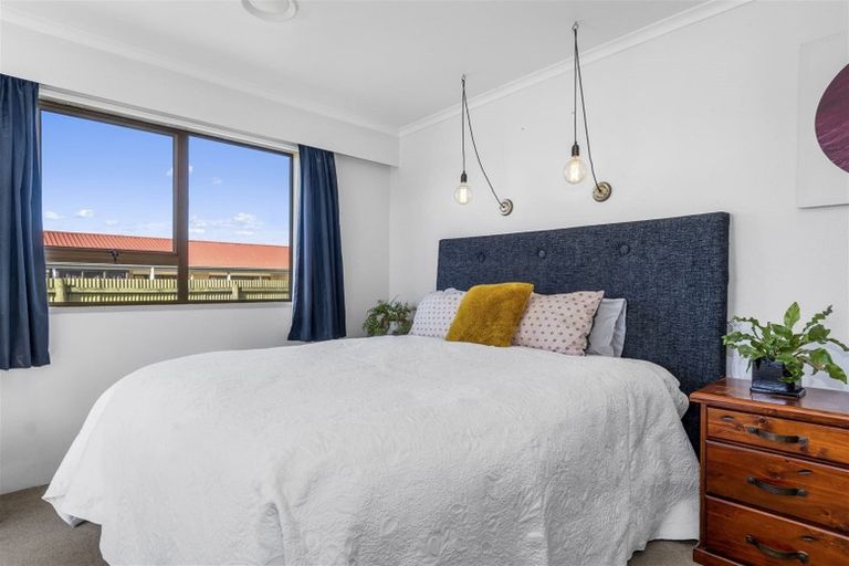 Photo of property in 15 Pemberton Crescent, Greerton, Tauranga, 3112