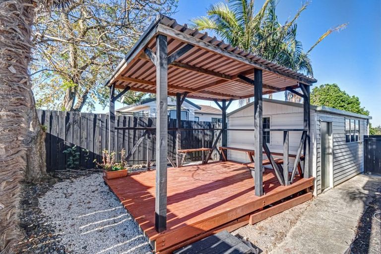 Photo of property in 2/8 Anglers Way, Wattle Downs, Auckland, 2102