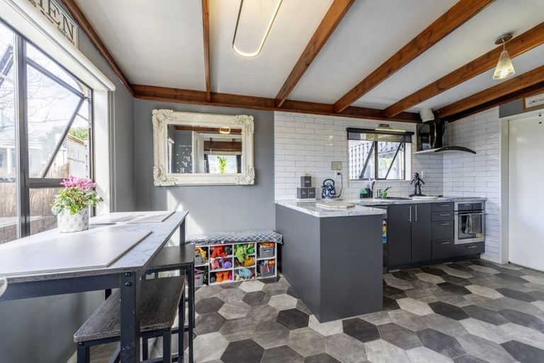 Photo of property in 8 Roslyn Terrace, West End, Timaru, 7910