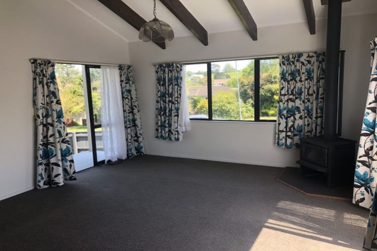 Photo of property in 4a Pokapu Place, Bethlehem, Tauranga, 3110