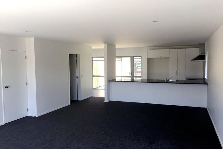 Photo of property in 15 Aviation Street, Takanini, 2112