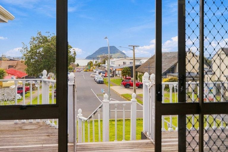 Photo of property in 41 Seaview Road, Otumoetai, Tauranga, 3110