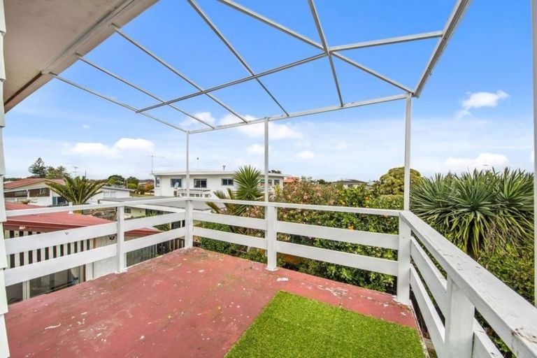 Photo of property in 1/93 Coronation Road, Mangere Bridge, Auckland, 2022