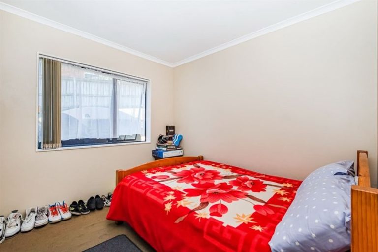 Photo of property in 235 Triangle Road, Massey, Auckland, 0614