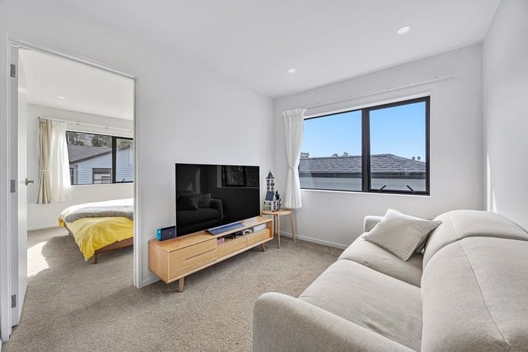 Photo of property in 13d Morton Avenue, Forrest Hill, Auckland, 0620