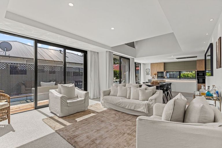 Photo of property in 114a Paparoa Street, Papanui, Christchurch, 8053