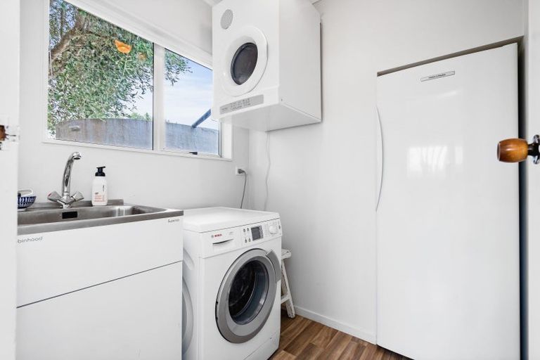 Photo of property in 8 Ringer Avenue, Matapouri, Whangarei, 0173