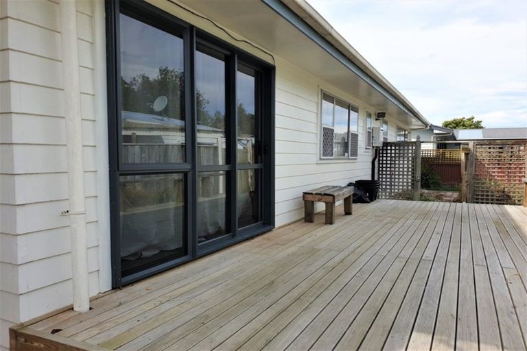 Photo of property in 37 James Foley Avenue, Pirimai, Napier, 4112