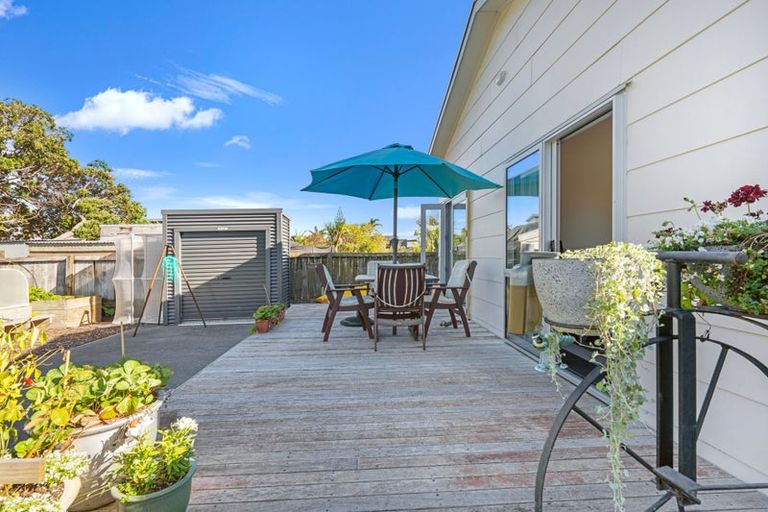 Photo of property in 243 One Tree Point Road, One Tree Point, 0118