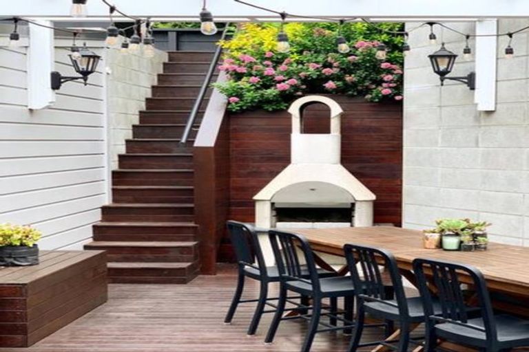 Photo of property in 236 Tinakori Road, Thorndon, Wellington, 6011