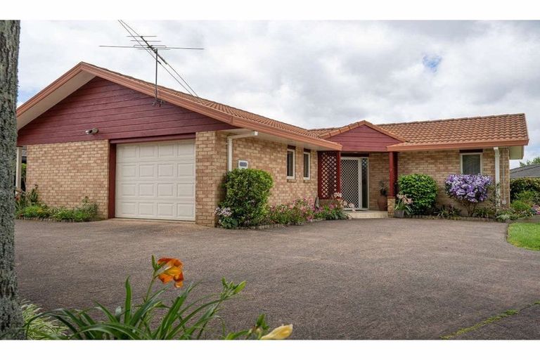 Photo of property in 3 Oakridge Drive, Kerikeri, 0230