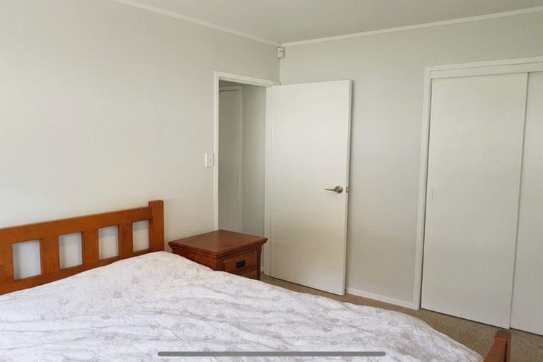 Photo of property in 1/51 Shanaway Rise, Hillcrest, Auckland, 0627